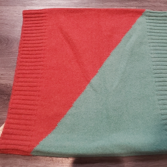 Made of Me Collection Eighteen 100% Cashmere Snood Cinnamon Red NWT - Picture 9 of 10